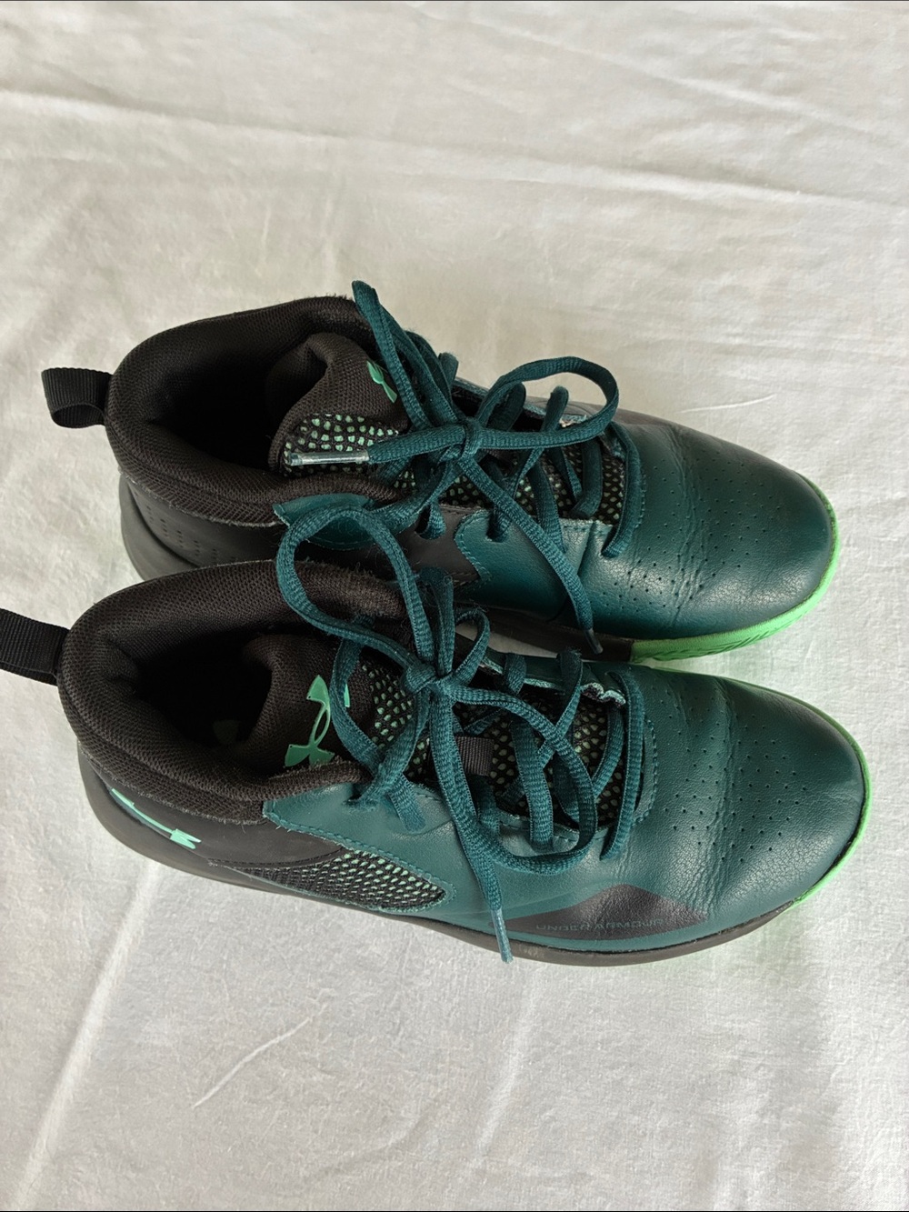 Under Armour Youth Teal and Black Sneakers with Green Soles